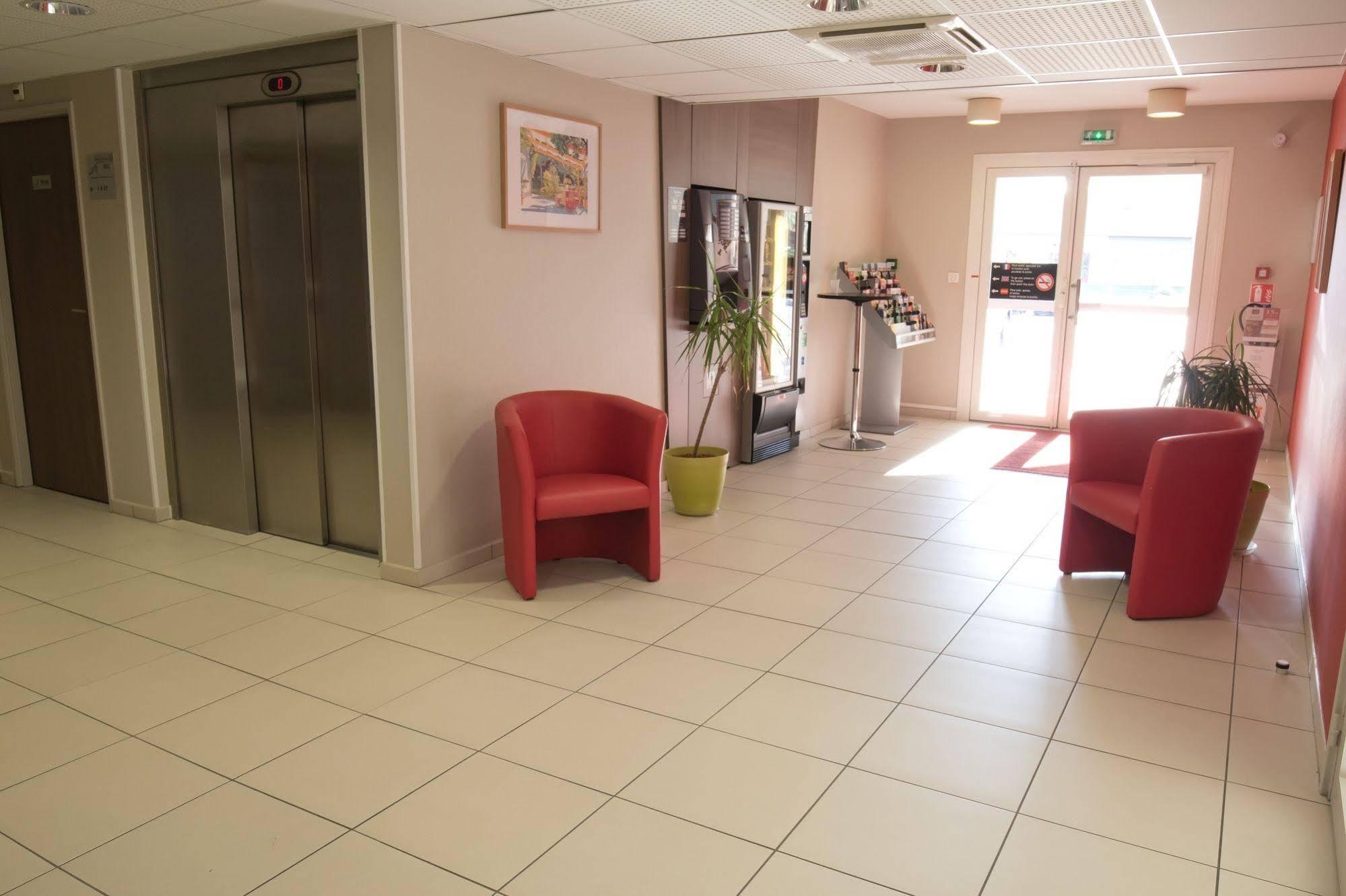Arena Hotel 2*