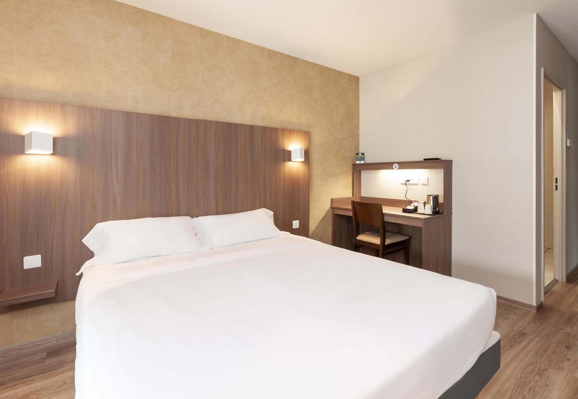 Hotel Arena 2*