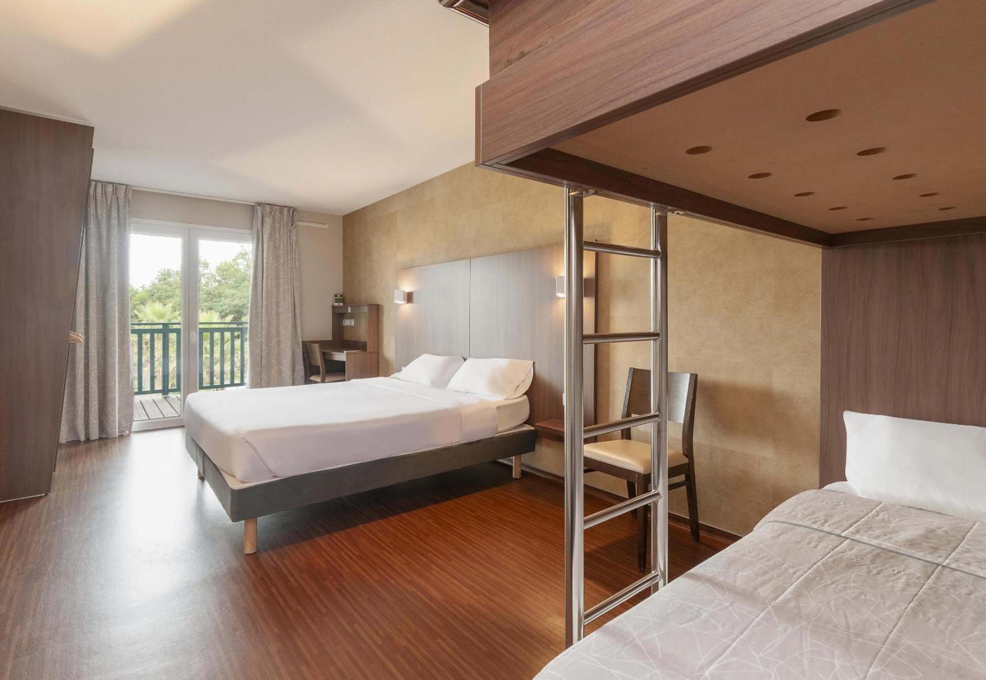 Jean De Luz Hotel